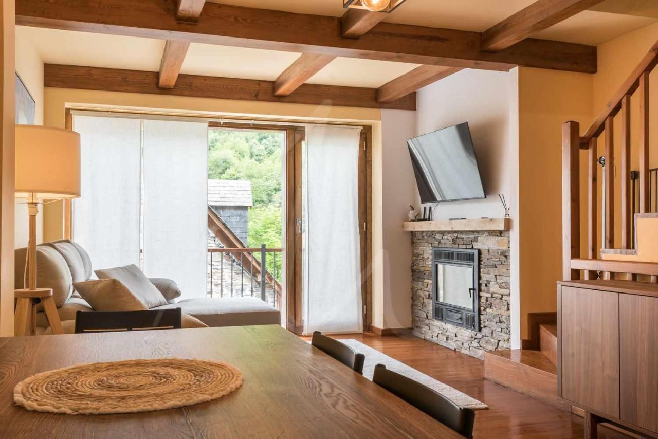Casa Artiga De Lin By Seamount Rentals Les Bordes Luaran gambar