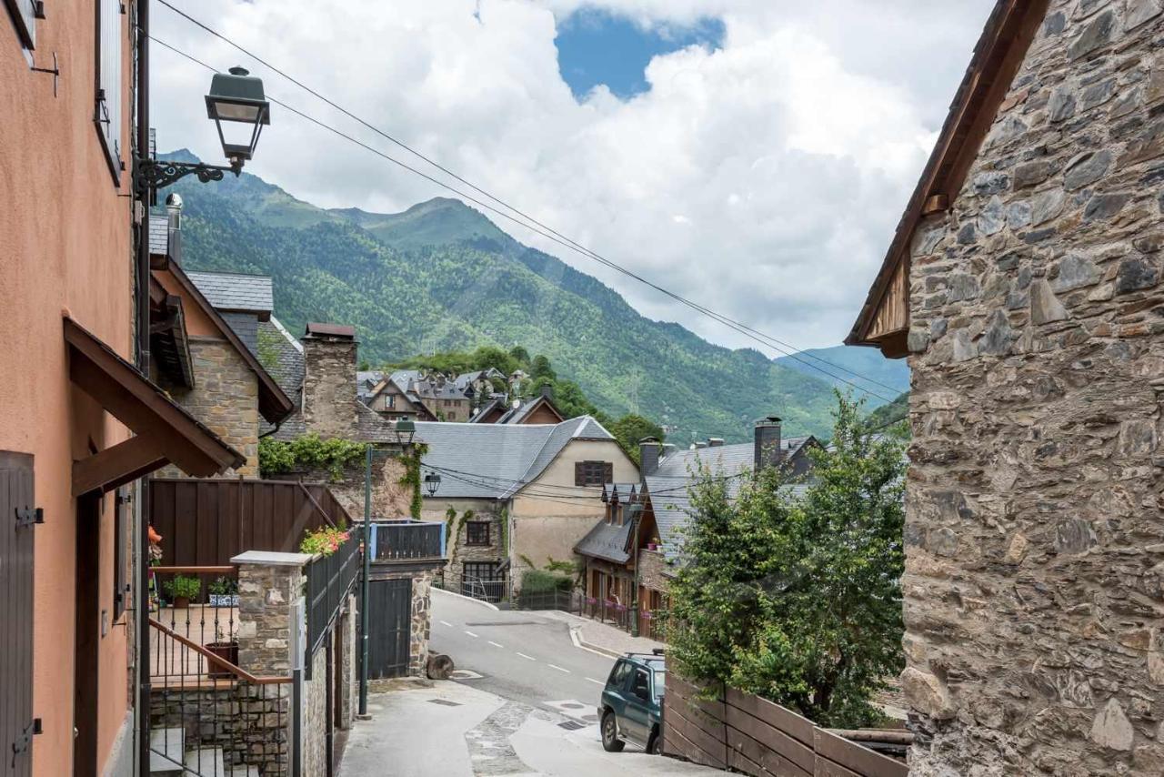 Casa Artiga De Lin By Seamount Rentals Les Bordes Luaran gambar